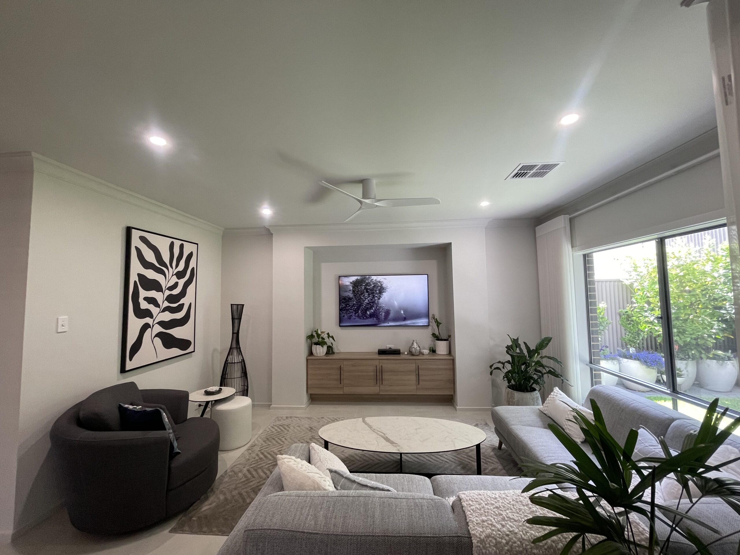 Energy-saving home setup designed to reduce electricity costs title: Reduce electricity bills with energy-efficient home electrical setup